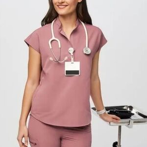 rafaela oversized mauve scrub top